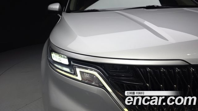 Kia Canival 2021 — photo 8