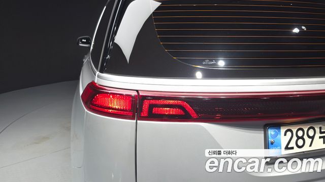 Kia Canival 2021 — photo 9