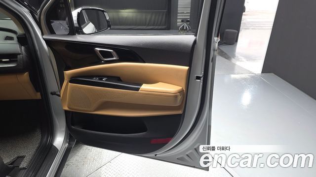Kia Canival 2021 — photo 14