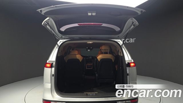 Kia Canival 2021 — photo 30