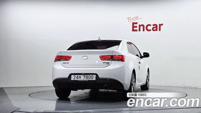 Kia Porte 2012 — photo 4