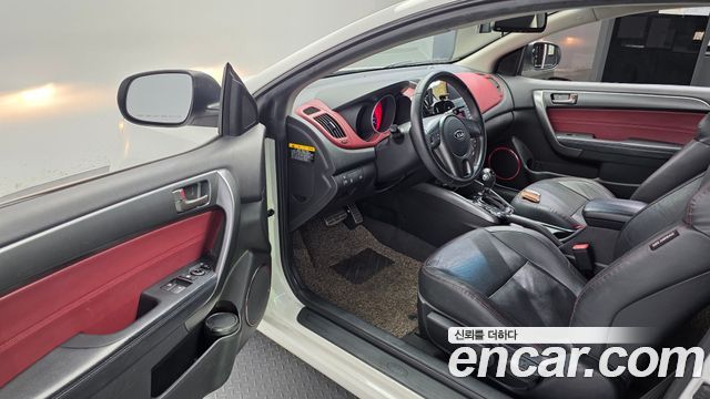 Kia Porte 2012 — photo 13