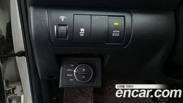 Kia Porte 2012 — photo 26