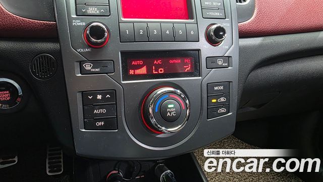 Kia Porte 2012 — photo 32