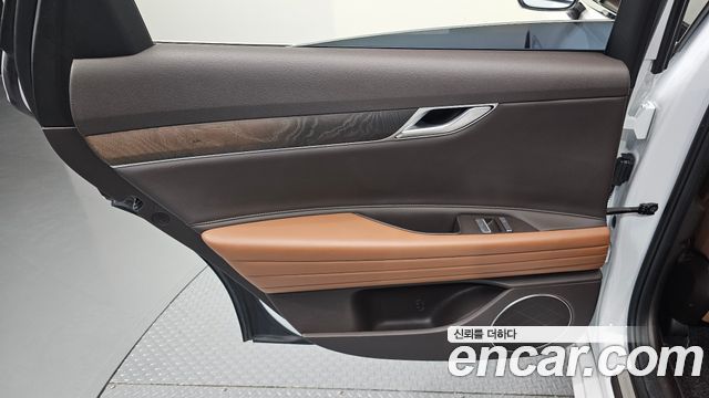 Genesis G80 2021 — photo 15