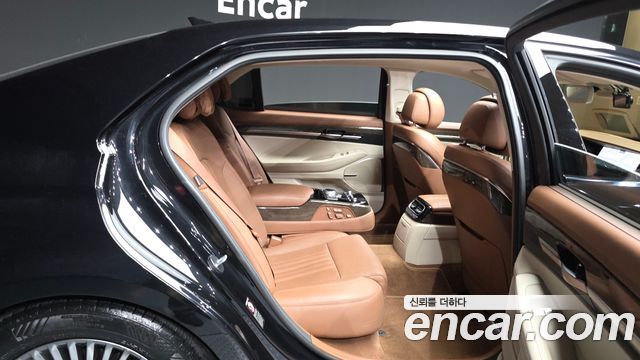 Genesis G90 2020 — photo 18