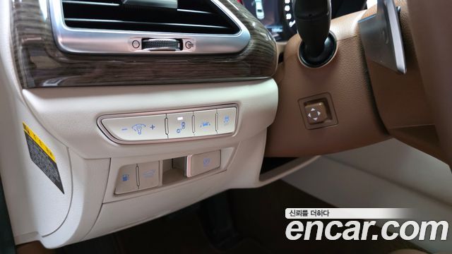 Genesis G90 2020 — photo 23