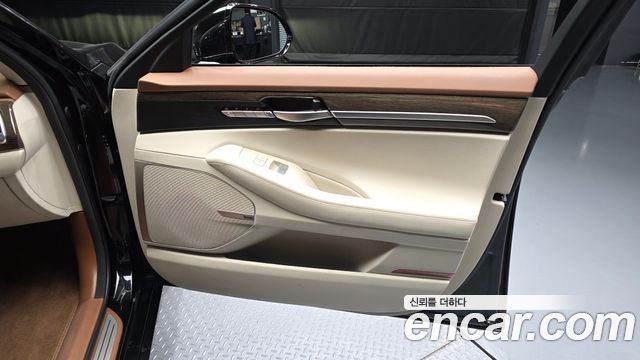 Genesis G90 2020 — photo 14