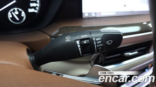 Genesis G90 2020 — photo 30