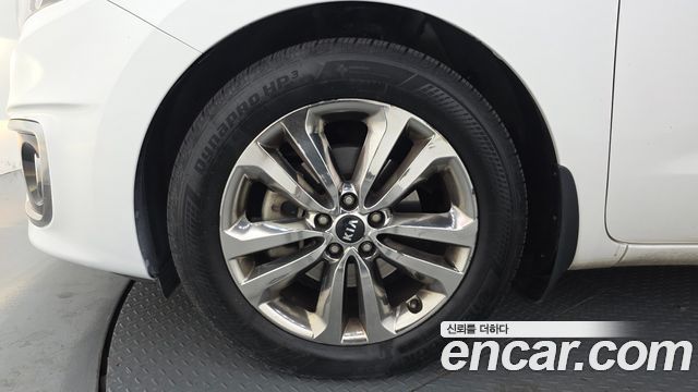 Kia Canival 2015 — photo 5