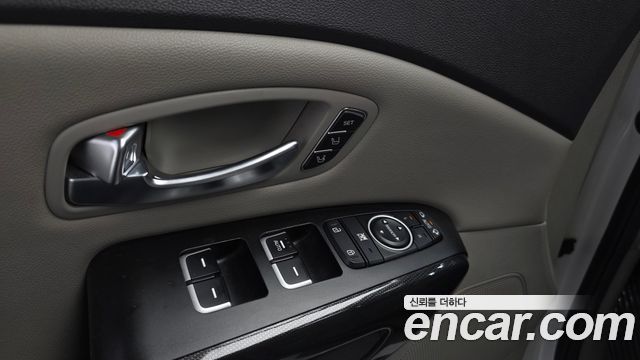 Kia Canival 2015 — photo 27