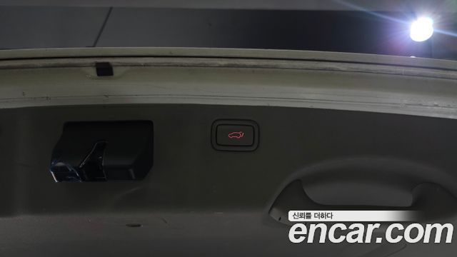 Kia Canival 2015 — photo 30