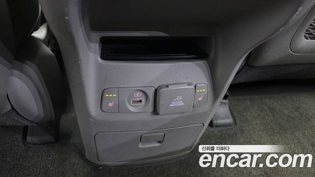 Kia Canival 2015 — photo 32
