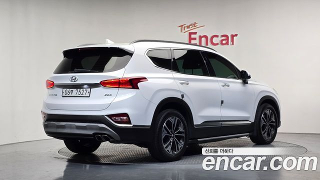 Hyundai Santafe 2019 — photo 2