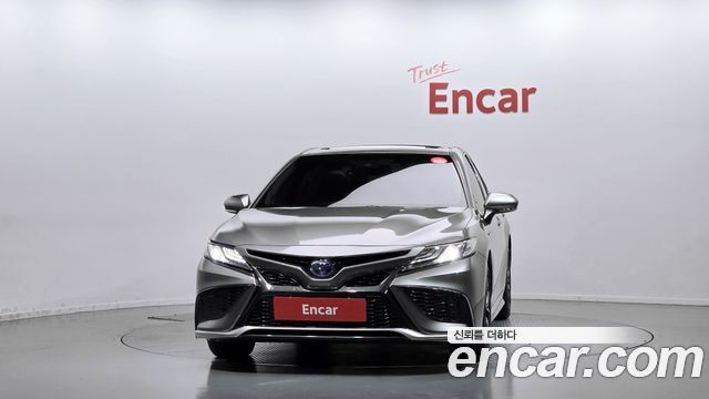 Toyota Camry 2024 — photo 3