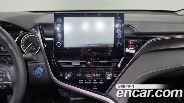 Toyota Camry 2024 — photo 12