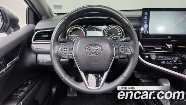Toyota Camry 2024 — photo 13