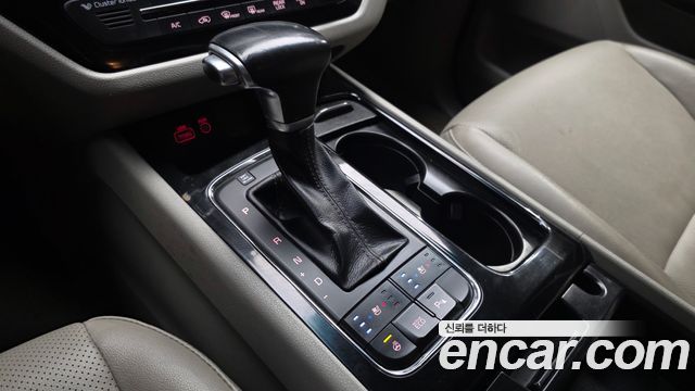 Kia Canival 2018 — photo 9