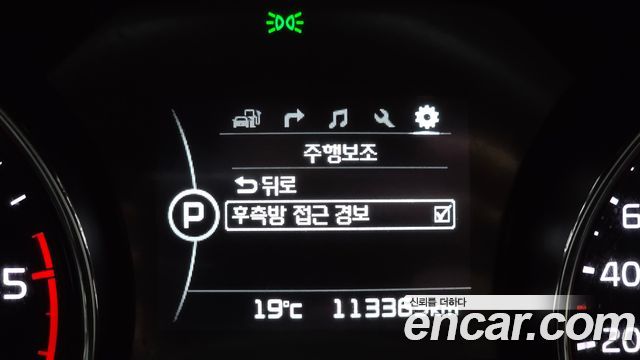 Kia Canival 2018 — photo 17
