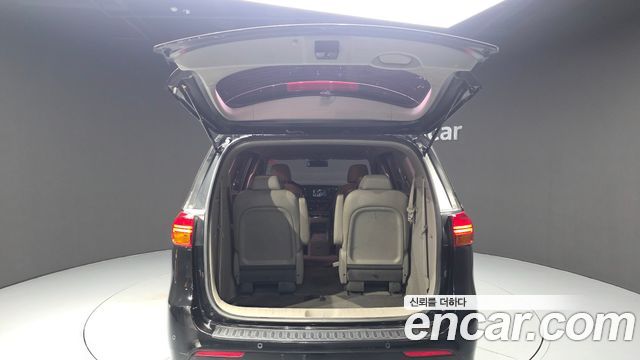 Kia Canival 2018 — photo 20