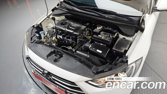Hyundai AVANTE 2017 — photo 6