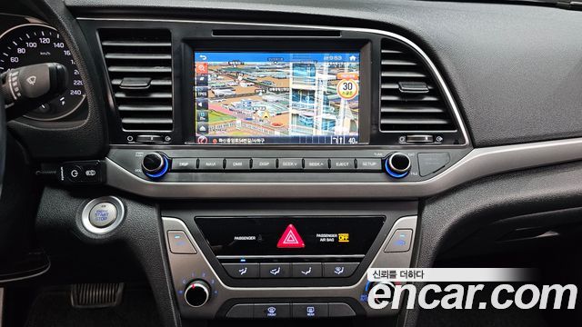Hyundai AVANTE 2017 — photo 20