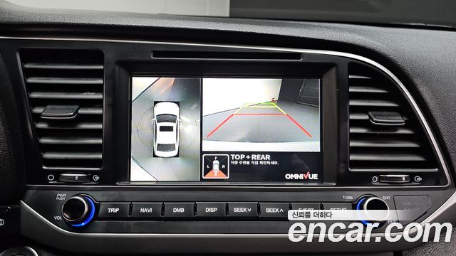 Hyundai AVANTE 2017 — photo 21