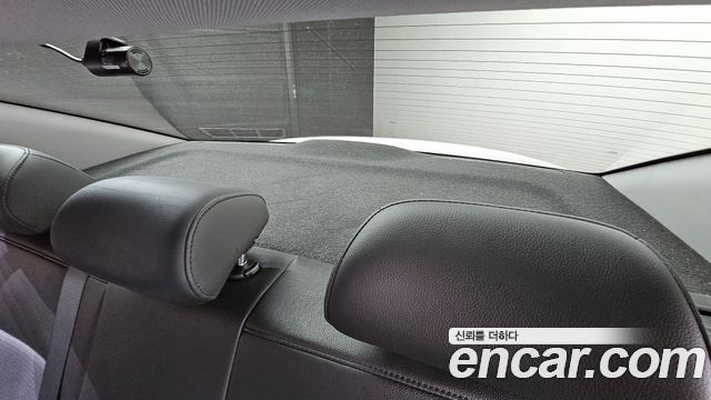 Hyundai AVANTE 2017 — photo 27