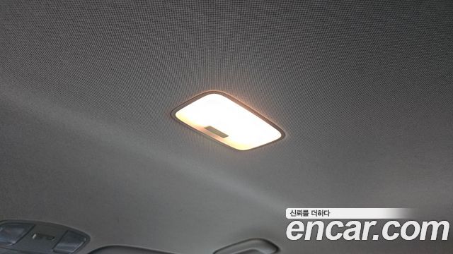Hyundai AVANTE 2017 — photo 28