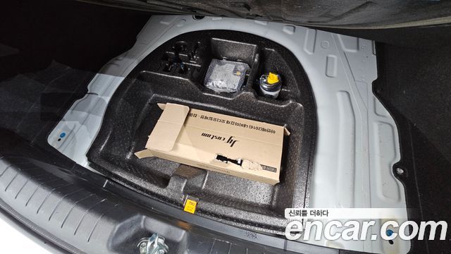 Hyundai AVANTE 2017 — photo 30