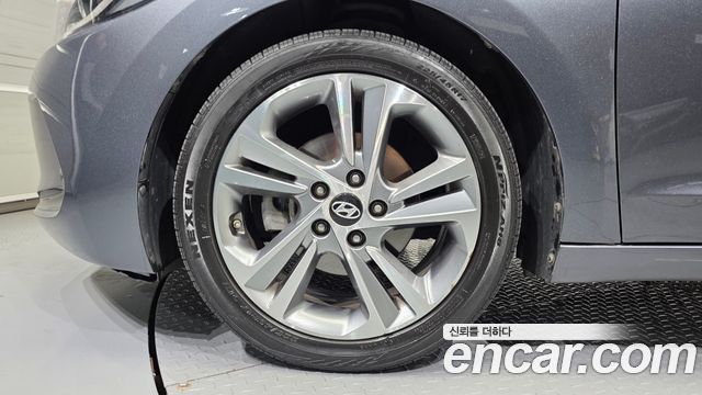 Hyundai AVANTE 2018 — photo 5