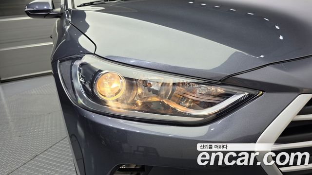 Hyundai AVANTE 2018 — photo 8