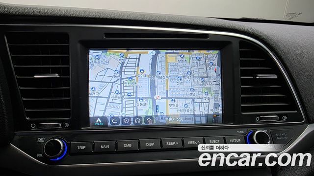 Hyundai AVANTE 2018 — photo 28