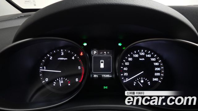 Hyundai Santafe 2018 — photo 11