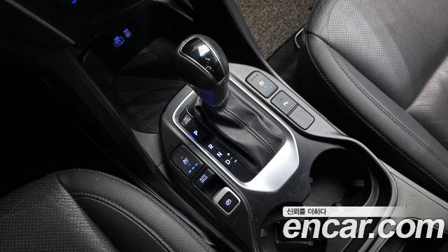 Hyundai Santafe 2018 — photo 12