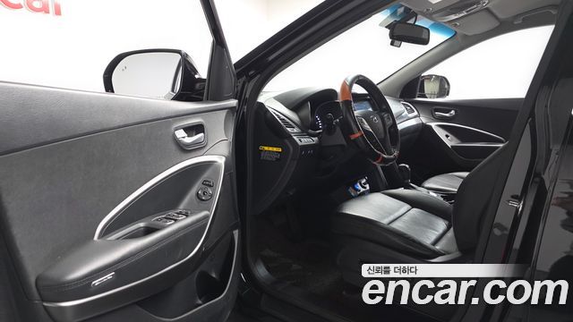 Hyundai Santafe 2018 — photo 13