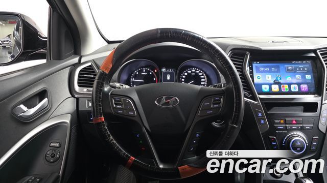 Hyundai Santafe 2018 — photo 19