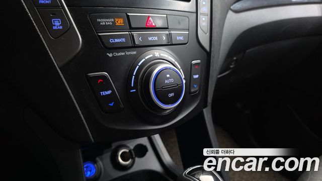 Hyundai Santafe 2018 — photo 23