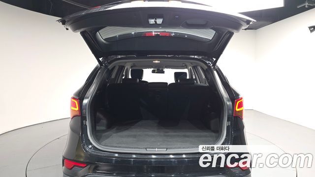 Hyundai Santafe 2018 — photo 26