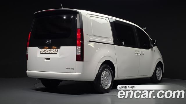 Hyundai Staria 2022 — photo 2