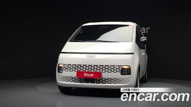 Hyundai Staria 2022 — photo 3