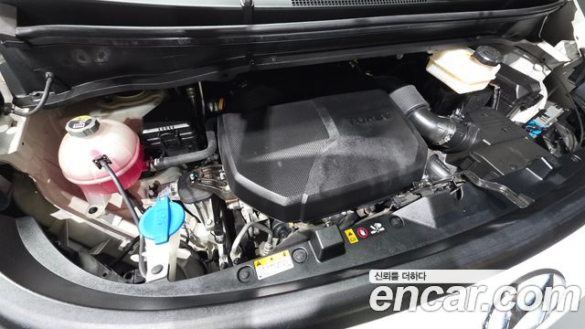 Hyundai Staria 2022 — photo 6