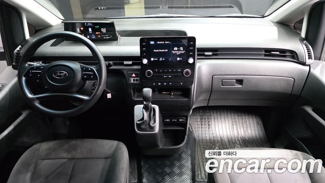 Hyundai Staria 2022 — photo 10