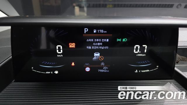 Hyundai Staria 2022 — photo 11