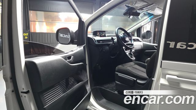 Hyundai Staria 2022 — photo 13