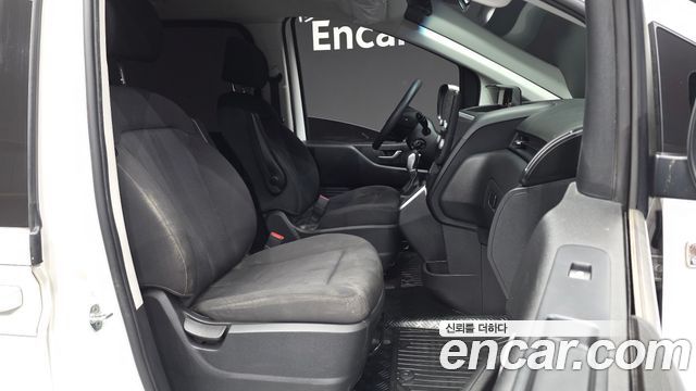 Hyundai Staria 2022 — photo 17