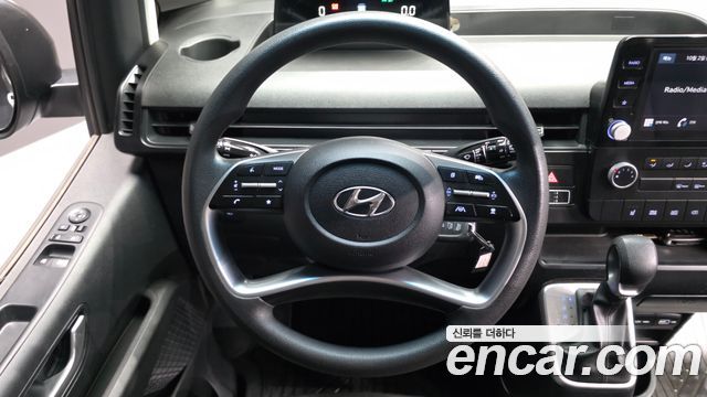 Hyundai Staria 2022 — photo 19