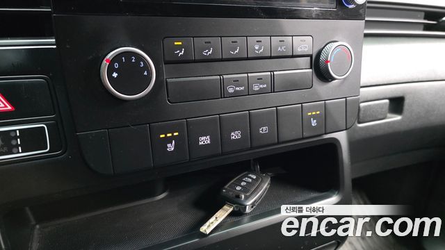 Hyundai Staria 2022 — photo 23