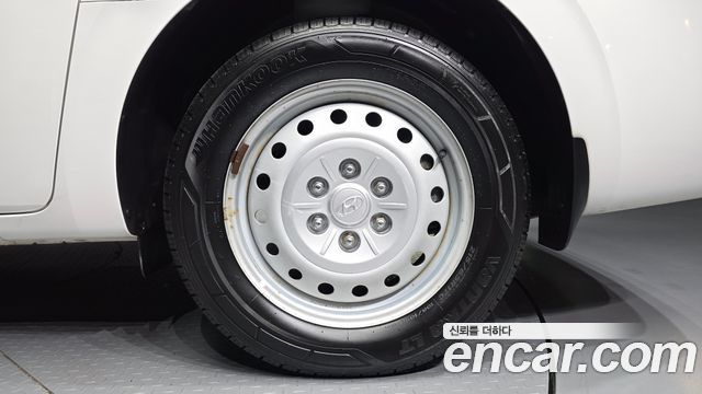 Hyundai Staria 2022 — photo 7