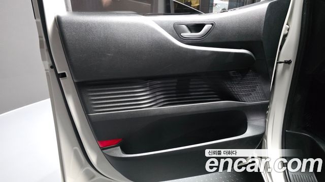 Hyundai Staria 2022 — photo 14